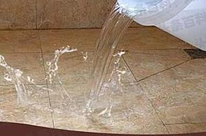 万山漏水维修 免砸砖防水材料该如何施工